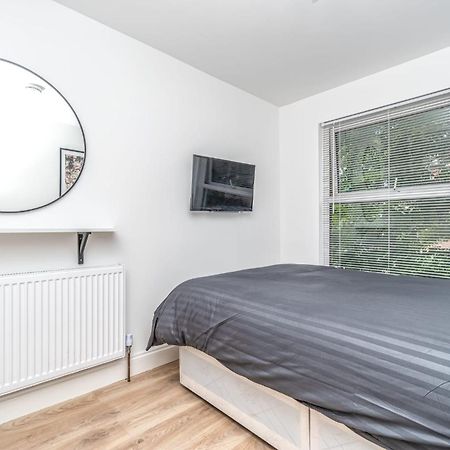 Cosy Guest House In Whitechapel Londra Exterior foto