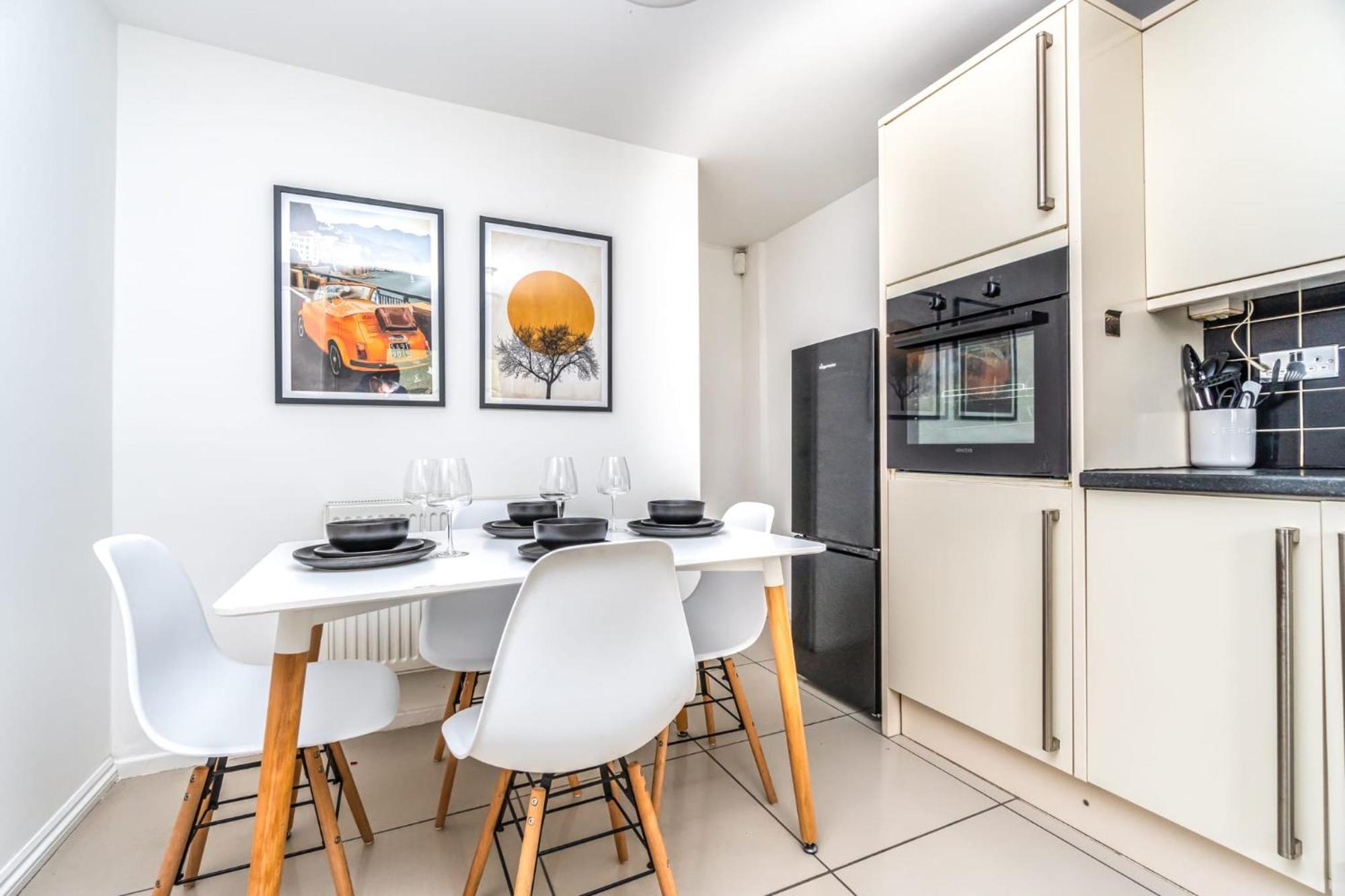 Cosy Guest House In Whitechapel Londra Exterior foto